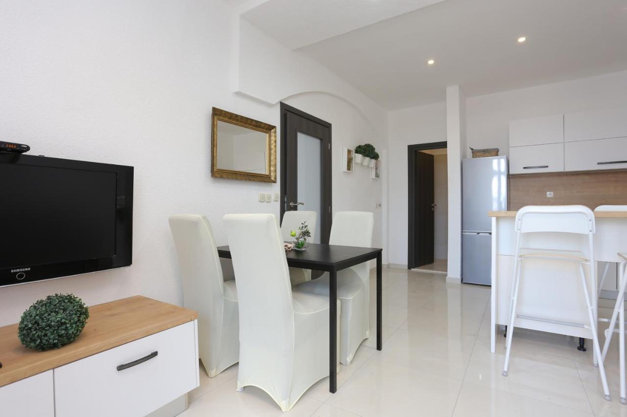 Apartments With A Parking Space Mastrinka, Ciovo - 4324 Trogir Extérieur photo