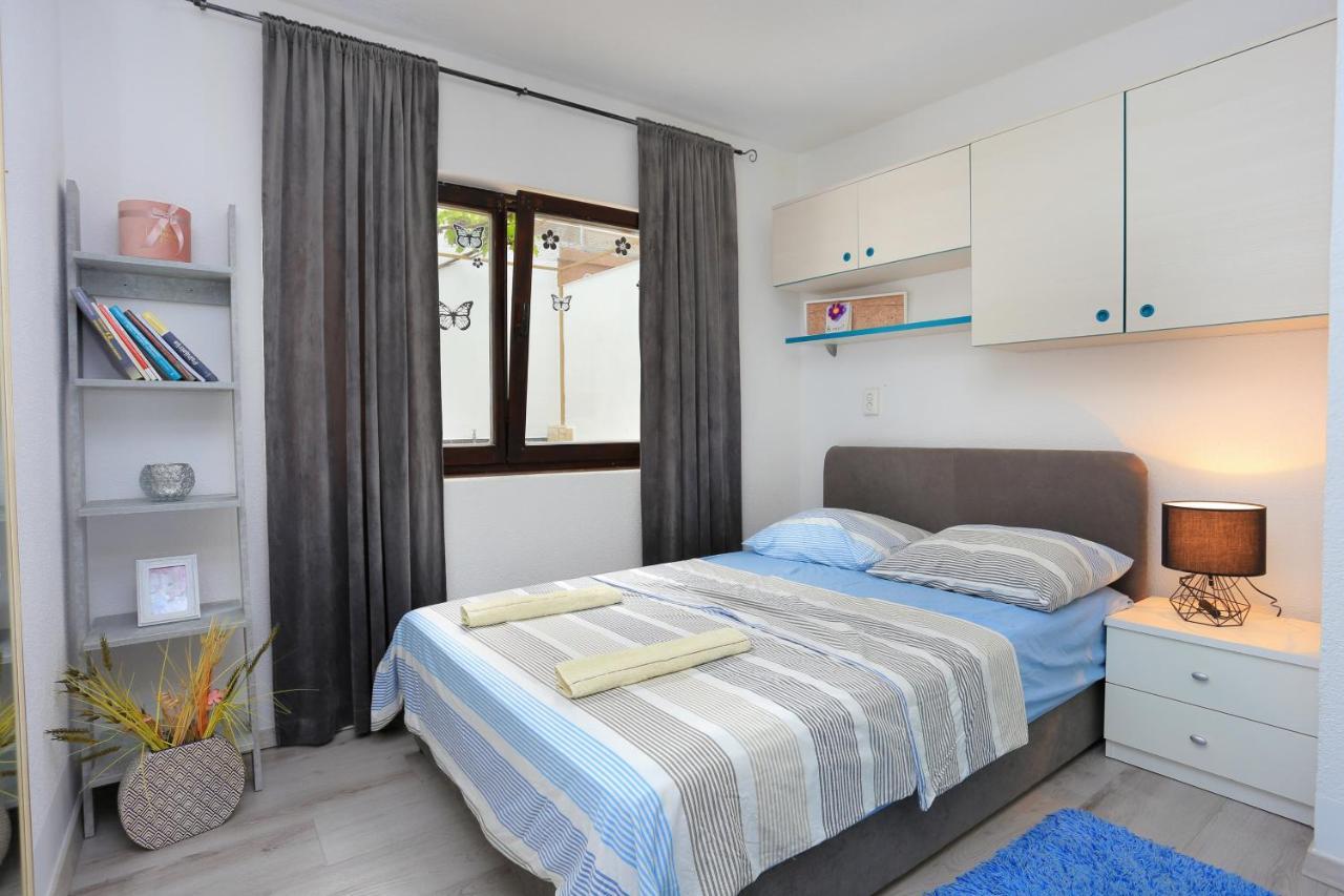 Apartments With A Parking Space Mastrinka, Ciovo - 4324 Trogir Extérieur photo