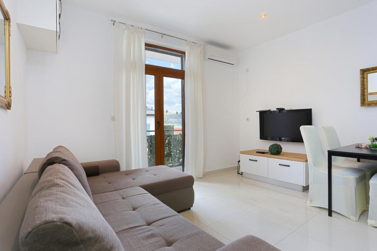 Apartments With A Parking Space Mastrinka, Ciovo - 4324 Trogir Extérieur photo