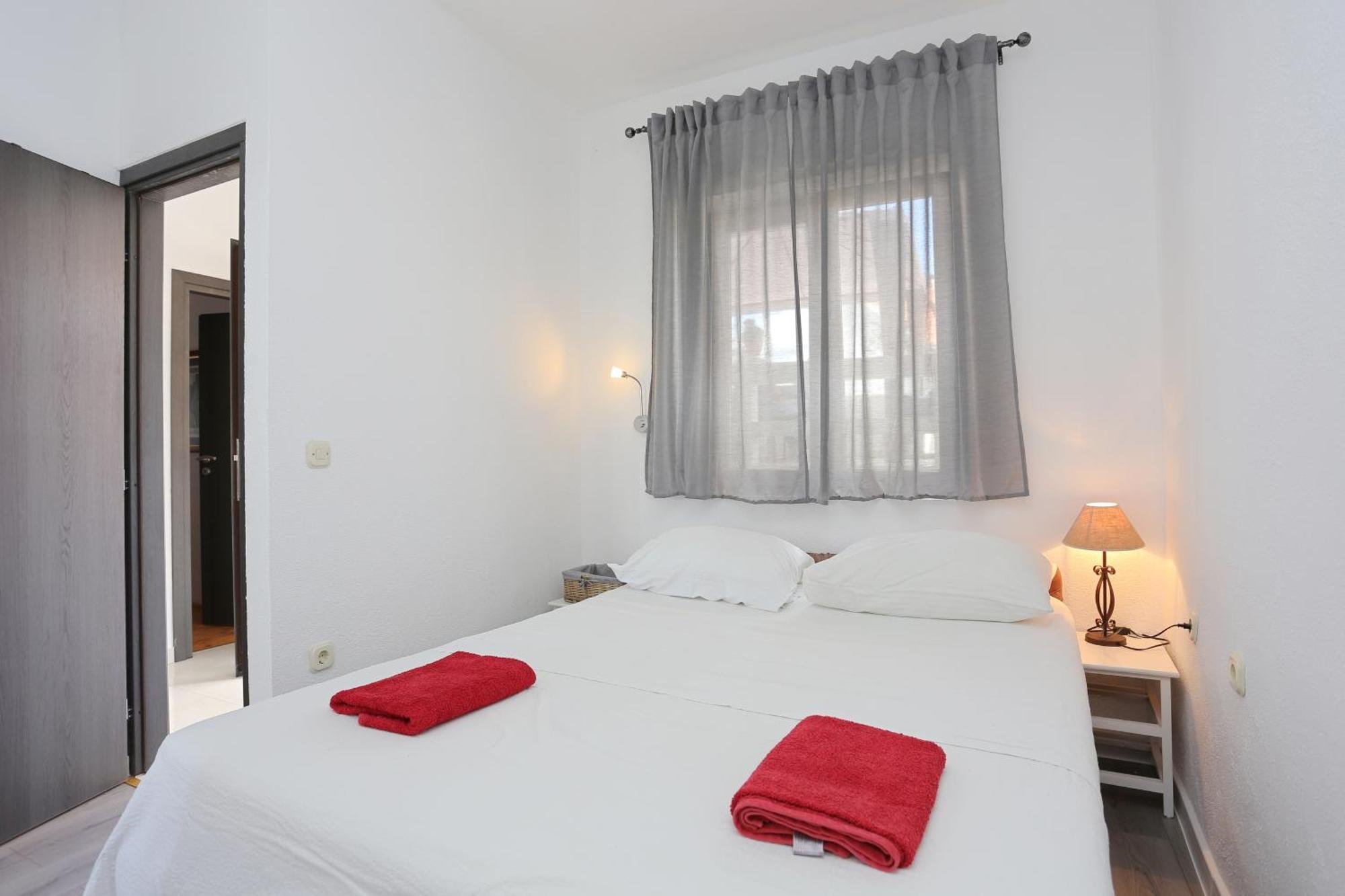 Apartments With A Parking Space Mastrinka, Ciovo - 4324 Trogir Chambre photo
