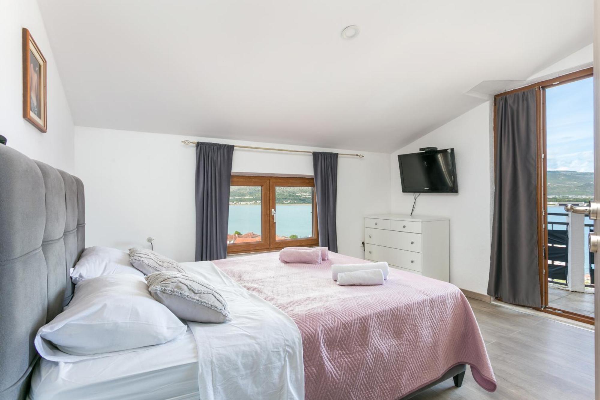 Apartments With A Parking Space Mastrinka, Ciovo - 4324 Trogir Extérieur photo